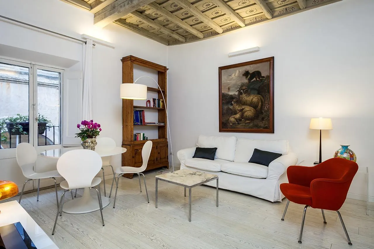 White Pantheon One Bedroom Apartment Italien